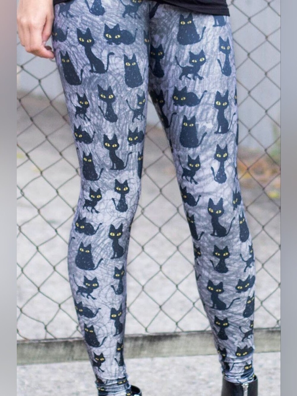 Large BlackMilk Clothing LULU & LUNA leggings BNWT